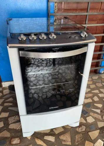 Fogão 4 bocas Electrolux branco elétrico. ENTREGO