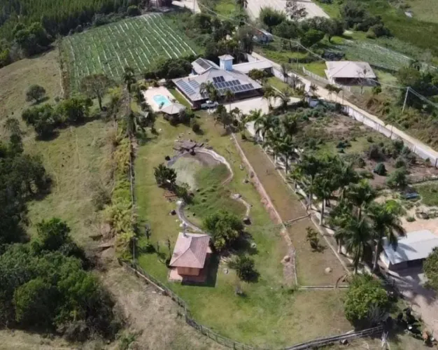 *EXCELENTE SÍTIO A VENDA EM ITAPETININGA - SP* ?? Formação: Pastagem, Leiteiria e Lazer Ár