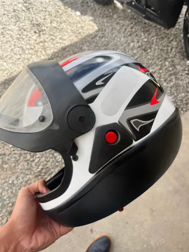 Capacete