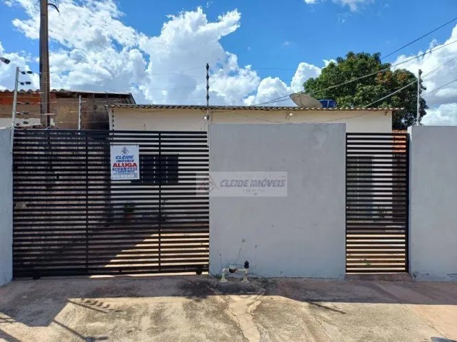 Casa com 3 dormitórios para alugar, 139 m² por R$ 1.800,00/mês - Tijucal - Cuiabá/MT