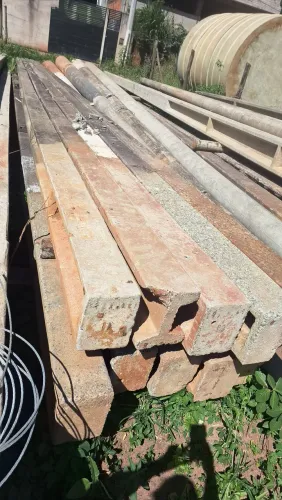Postes de Concreto e Eucalipto 