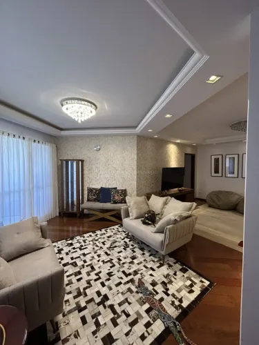 Apartamento 04 dormitórios, 02 suítes | Ed. Max Eidam