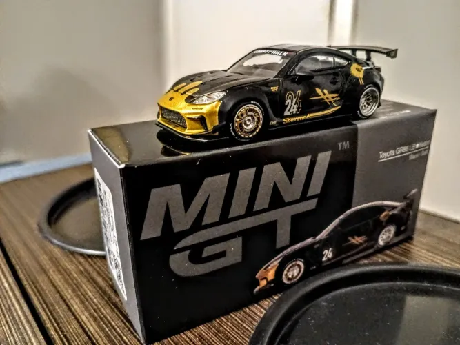 Mini GT Toyota GR86 LB Nation 1/64
