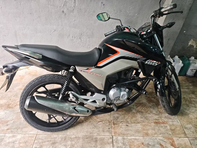 Titan 160