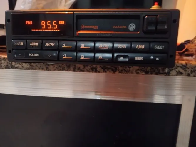 Rádio toca fitas carro