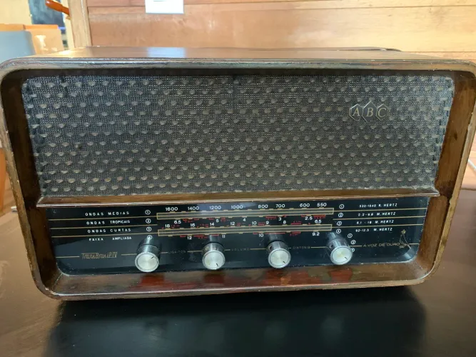 Venda de rádio antigo