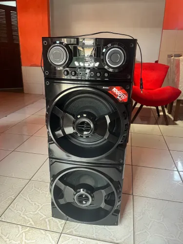 Caixa de som 1.000W mil reais 