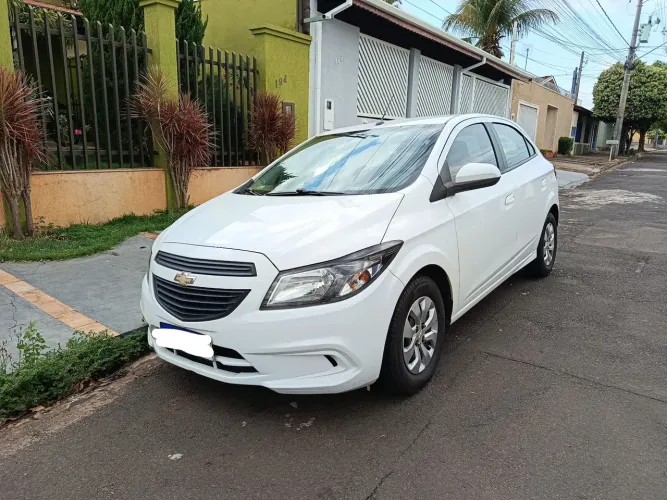 Chevrolet Onix JOY Hatch 1.0 8V Flex Mec. 4P 2019