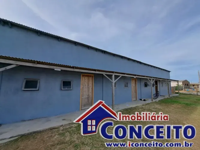 C103 - 05 kitnets localizados em região de moradores em Imbé