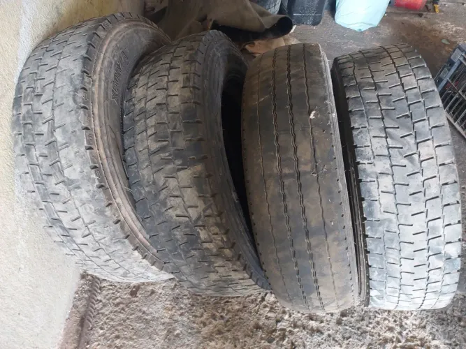 vende pneus radial sem camera usados 215/75 R17.5