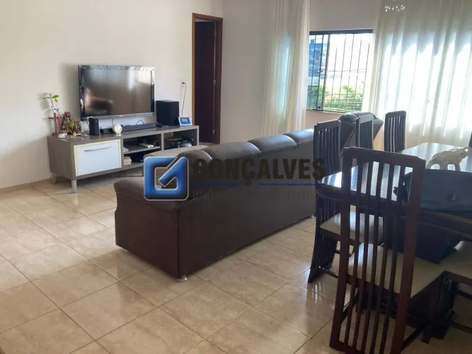 Casa Residencial à Venda em São Caetano do Sul  Bairro Olímpico, 2 dormitórios, 4 vagas