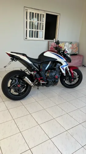 HONDA CB 1000R
