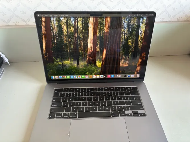 MacBook Air 15" M2 (2022) - Seminovo, Excelente Estado