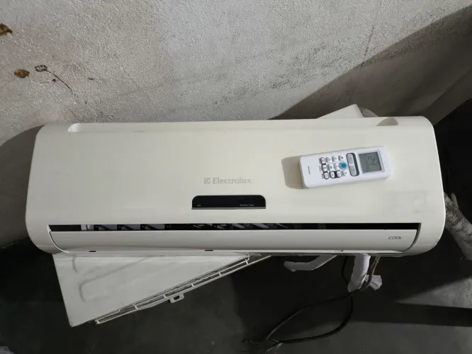 Central ELECTROLUX de 9 mil BTUs convencional