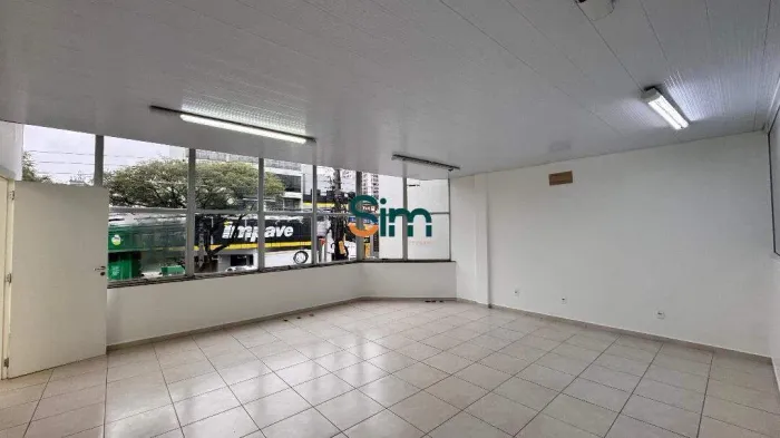 Sala comercial para aluguel no Centro de Chapecó/SC 350m², 2 banheiros