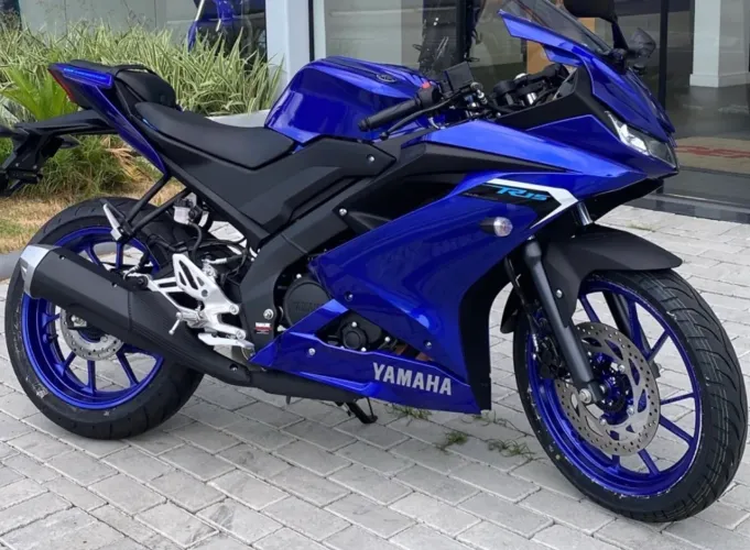 R15 zero km
