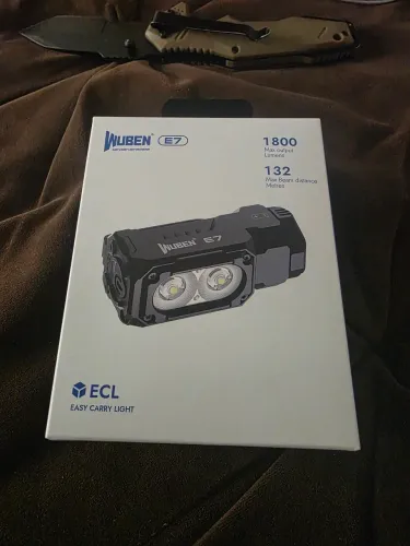 LANTERNA TATICA WUBEN E7 MINI RECARREGAVEL ECL EDC 1800 LUMENS 6500K NOVA LACRADA