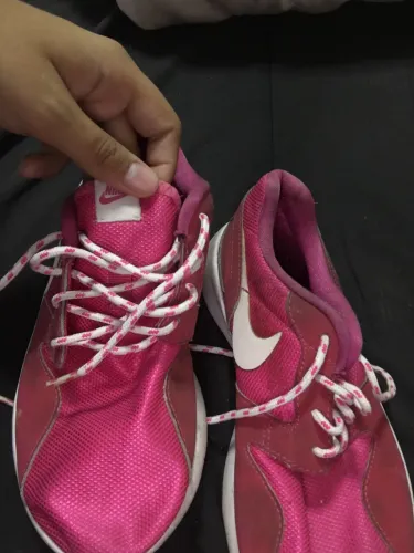  tênis Nike rosa 36 com avaria 