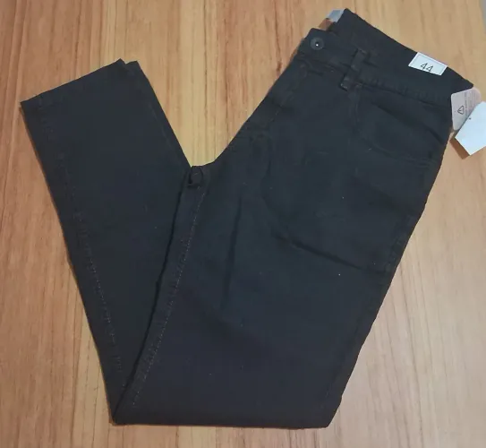 Calça jeans preta C&A