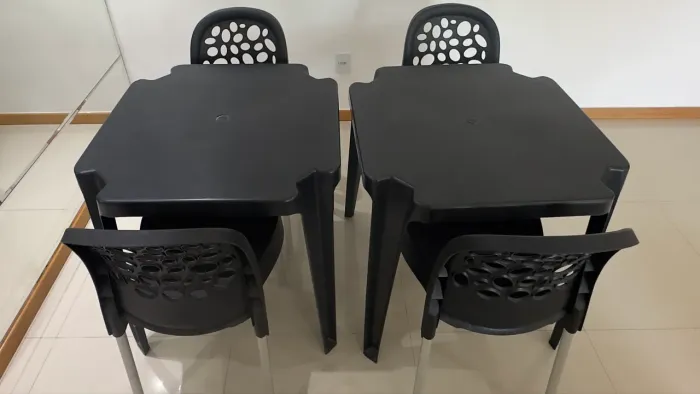 Vendo mesas e cadeiras