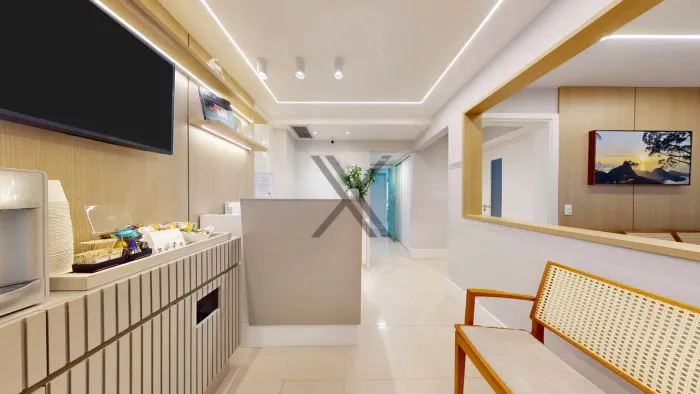 Sala Comercial no Leblon, bom tamanho e reformada