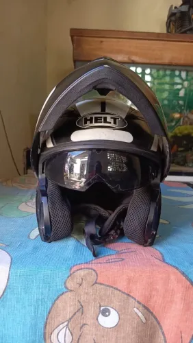 Capacete helt Hippo T58 (M) pouco usado