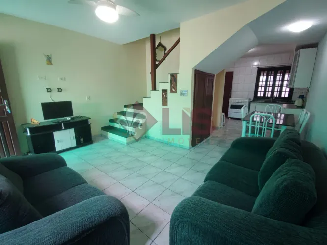 Casa em Condomínio Próximo à Praia Martim de Sá!