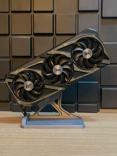 PLACA DE VÍDEO RTX 3050 8GB ROG STRIX TRIPLE FANS