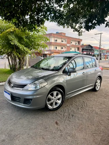 Nissan Tiida SL 1.8/1.8 Flex 16V Aut. 2013