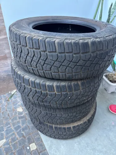 Pneu remold 205/65 R15