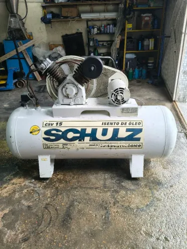 Compressor odontológico csv15 250 litros trifásico 
