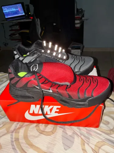 Nike Air Masculino Novo - Vermelho/Preto