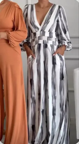 Macacão novo listrado laranja feminino