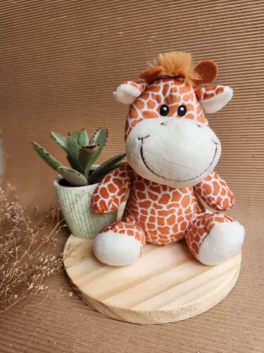 Girafa de pelúcia Buba
