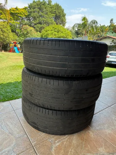 3 PNEUS PIRELLI