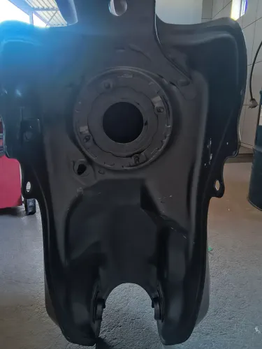 Tanque de 150 já pintado de cinza