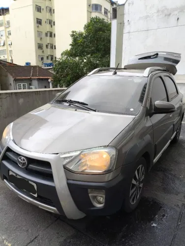 Toyota Etios Cross 1.5 Flex 16V 5P Aut. 2018
