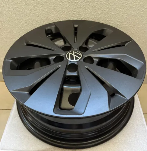 Jogo novo de 4 rodas de ferro pretas (5 FUROS) Aro 16 + Calotas escurecidas Volkswagen