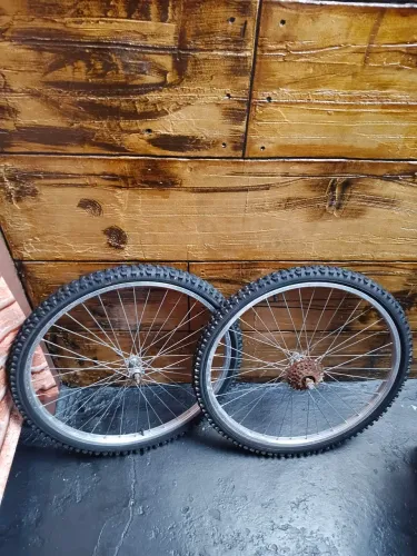 Rodas aro 26 completas , pneus cheios 