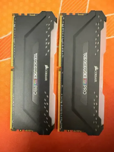 Memoria RAM DDR4 32GB 2x16 Corsair Pro