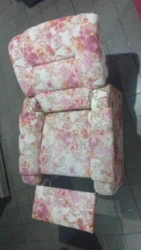 Vendo poltrona do vovô 270,00