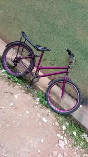 Bicicleta aro 24 com marcha