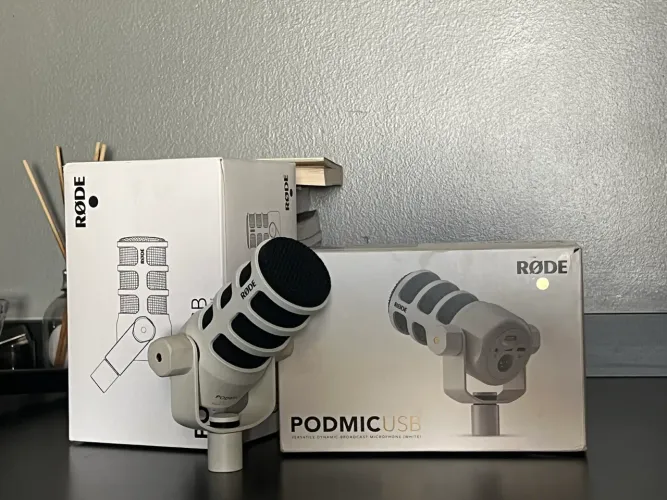 Microfone Rode Podmic USB c/ defeito
