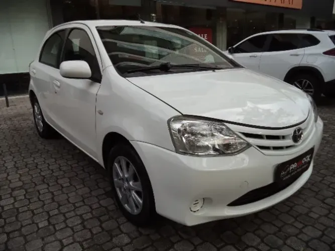 Toyota Etios XS 1.3 Flex 16V 5P Mec. 2013