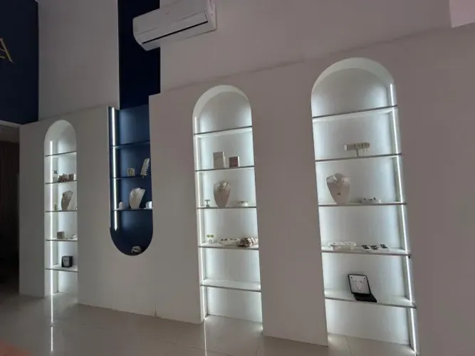 vende-se moveis de loja em balneario camboriu 