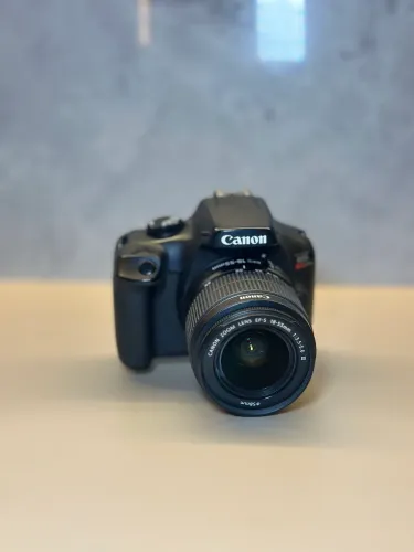 Câmera Cânon T100 EOs