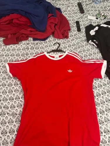 Camisa da adidas original nunca usada !