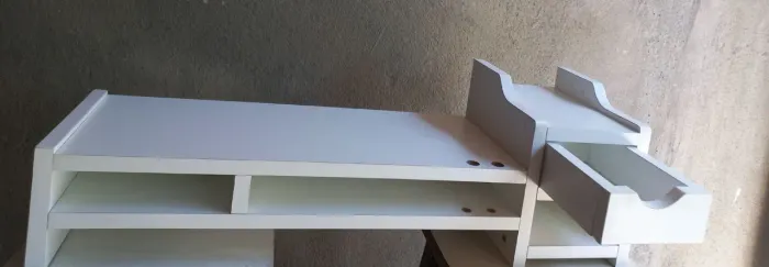 Mesa para Computador/Escritório Branca com Gaveta - R$ 80,00