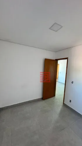 Apartamento com 2 dormitórios disponível para locação na Chácara Mafalda