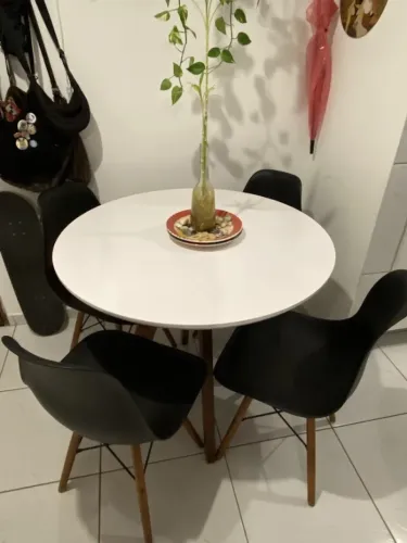 Conjunto Mesa Redonda com 4 cadeiras
